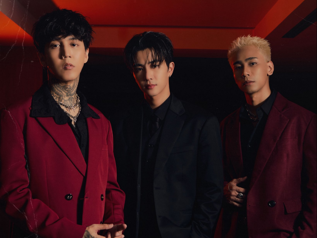 Riser’s Perth rocks out with Paper Planes for second single