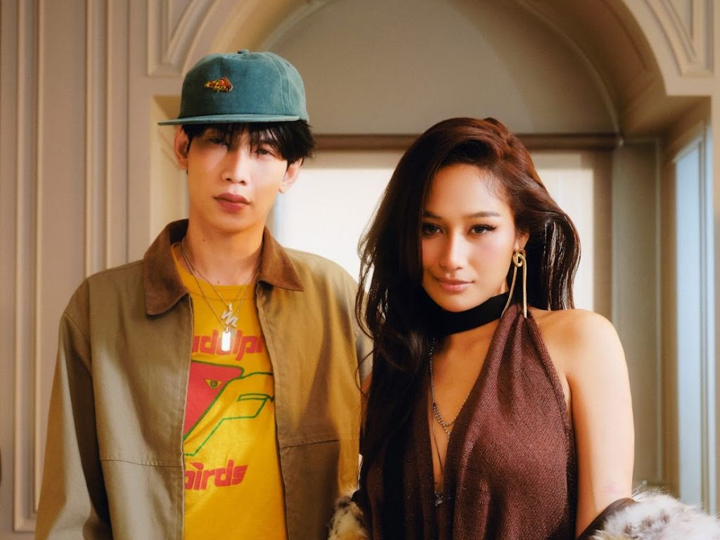 #GALCHANIE_INSIDE #GALCHANIExLAZYLOXY #GALCHANIE #LAZYLOXY #INSIDE #YUPP #Warmlight